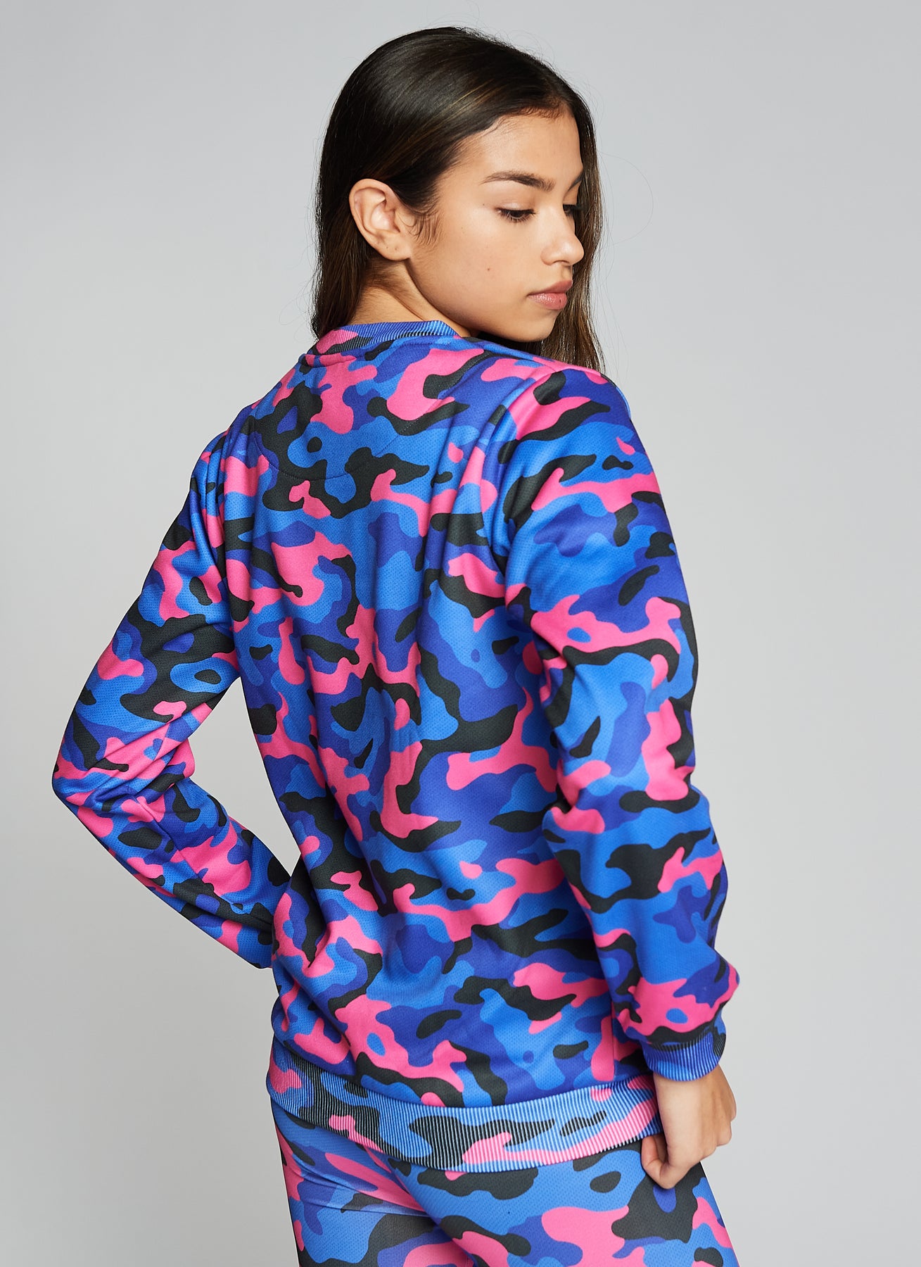 Nike club camo crew hot sale sweat